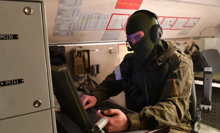 Οι  Ρώσοι επιτέθηκαν και κατέστρεψαν το διοικητήριο των Ουκρανών στο Dnepropetrovsk