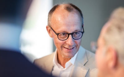 O Γερμανός Καγκελάριος Merz φαντάζεται τον εαυτό του ως νέο «Σταυροφόρο»... έχει μείνει σε άλλη εποχή