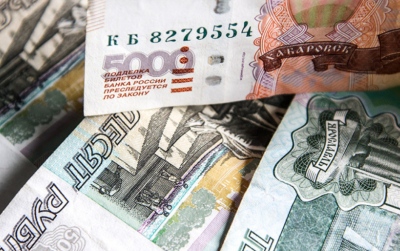 Βρετανία: Η κατάσχεση των «παγωμένων» ρωσικών assets θα καταστρέψει την εμπιστοσύνη στο ευρώ