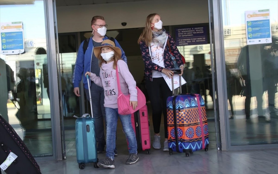 ΤτΕ: «Έκρηξη» 302% στις ταξιδιωτικές εισπράξεις τον Φεβρουάριο 2022