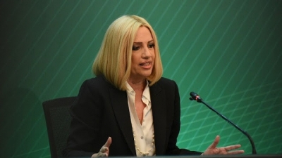 Γεννηματά: Εμβολιαζόμαστε γιατί νοιαζόμαστε – Καλλιέργησε την χαλάρωση η κυβέρνηση