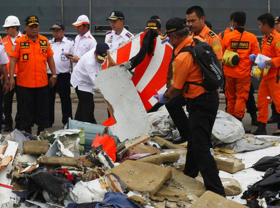 Ινδονησία: Εντοπίστηκε η άτρακτος του αεροσκάφους που έπεσε στη θάλασσα με 189 επιβαίνοντες