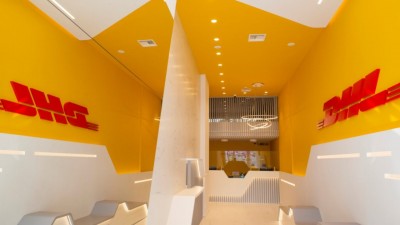 Νέο κατάστημα DHL στη Γλυφάδα