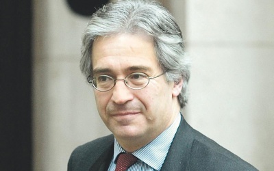 Υπόθεση ΜΚΟ Αποναρκοθέτησης: Αθώος ο πρώην συνεργάτης του Παπανδρέου, Άλεξ Ρόντος