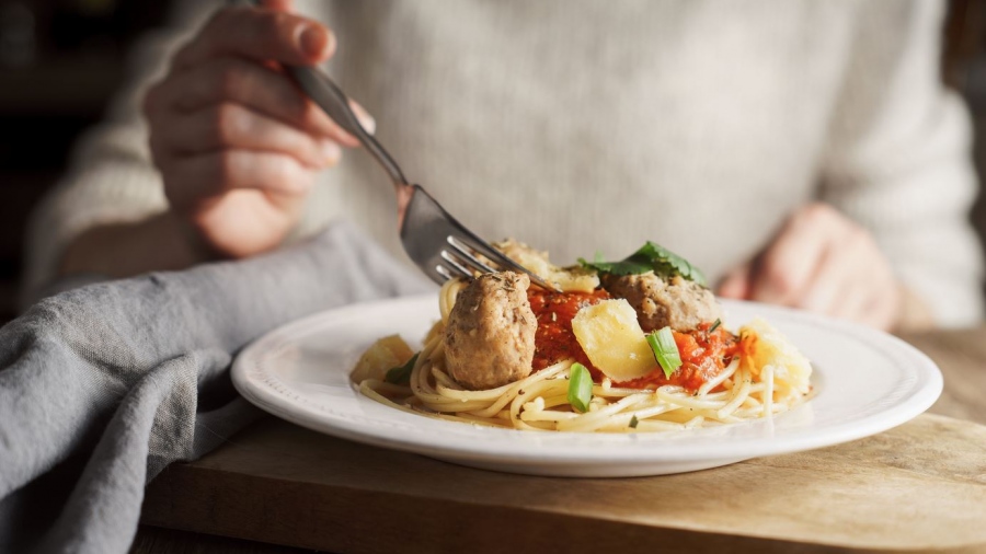 Θεραπευτική αντιμετώπιση των διαταραχών φωνής και κατάποσης