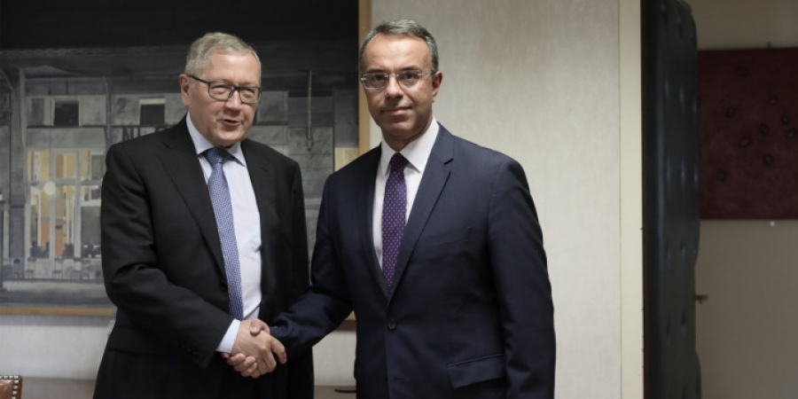 Σταϊκούρας σε Regling: Η Ελλάδα διεκδικεί δημοσιονομικό χώρο - Έκτακτα μέτρα για κορωνοϊό, μεταναστευτικό