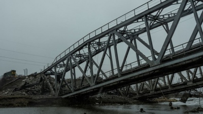 Η Ρωσία έπληξε στρατηγικό σημείο εφοδιασμού για τους Ουκρανούς - Κομμένη στα δύο η σιδηροδρομική γέφυρα του Kurakhovo