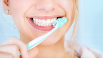 Όταν η οδοντόβουρτσα μολύνεται - Τι να προσέξουμε, πώς να την καθαρίσουμε