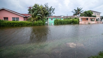 Καταστροφικό πέρασαμα του τυφώνα Ντόριαν από τις Μπαχάμες - Σε αναμονή οι δυτικές ακτές των ΗΠΑ