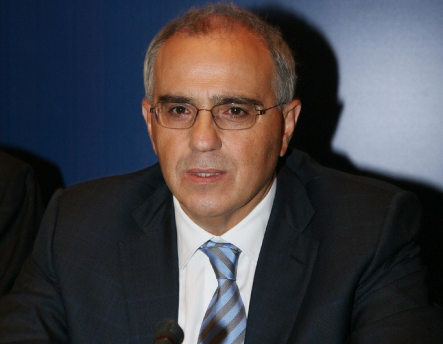 Ένας από τους πλέον επιτυχημένους έλληνες τραπεζίτες ο Καραμούζης αποχωρεί από Ένωση τραπεζών και Eurobank