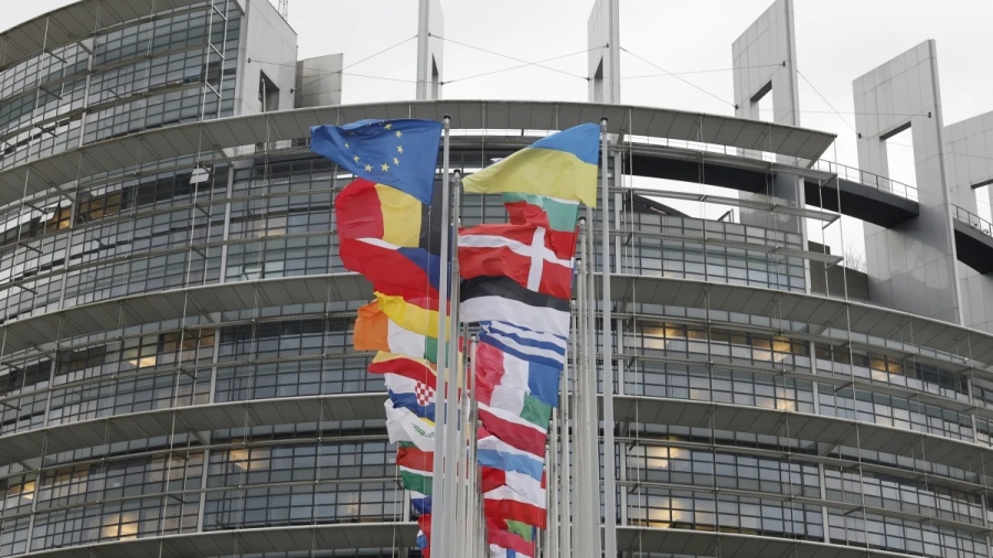 Παράνοια στο ευρωκοινοβούλιο για «πράκτορες» της Ρωσίας - Έφοδος της αστυνομίας - Συνελήφθη ένας υπάλληλος