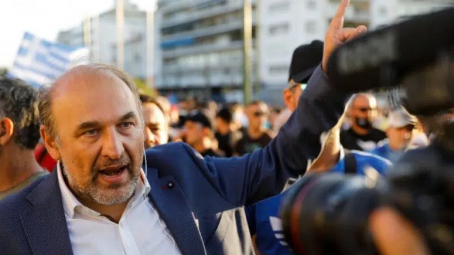 Στο Πειθαρχικό του Ιατρικού Συλλόγου ο αρνητής γιατρός Βόβολης - Εναντίον του καταθέτουν Σύψας, Μαγιορκίνης, Βασιλακόπουλος