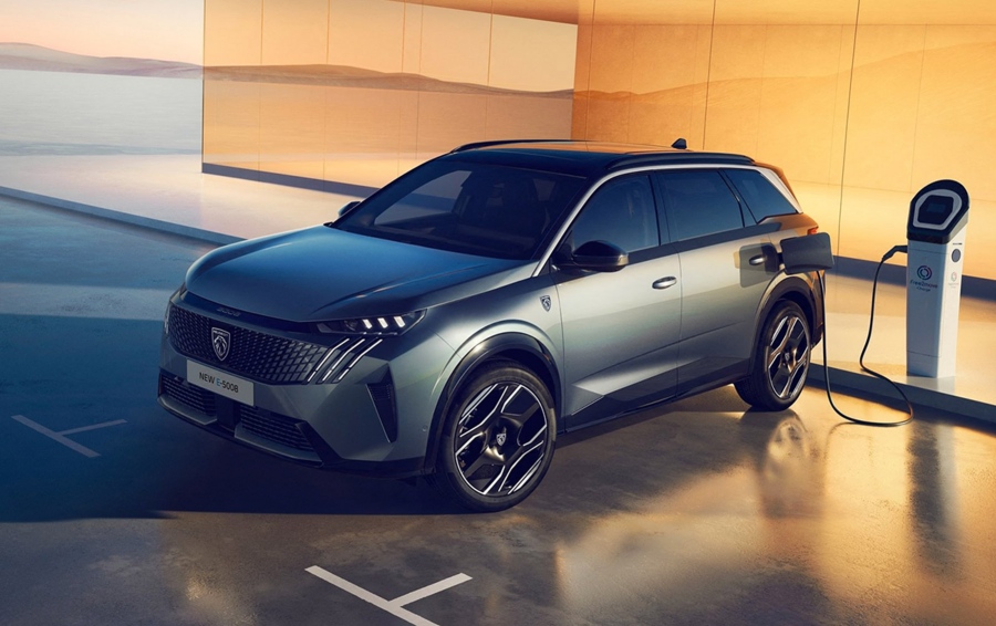 Νέο Peugeot Ε-5008: Με επτά θέσεις και πάνω από 600 χιλιόμετρα αυτονομίας