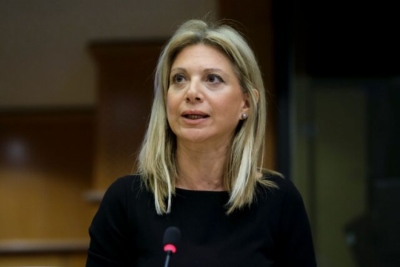 Καρυστιανού σε Άδωνι: αποκρούω τη δειλή προσέγγισή σας