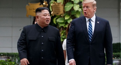 O Trump ο πρώτος πρόεδρος των ΗΠΑ που επισκέφθηκε την Βόρεια Κορέα – Ιστορική συνάντηση με Kim και συμφωνία για συνομιλίες