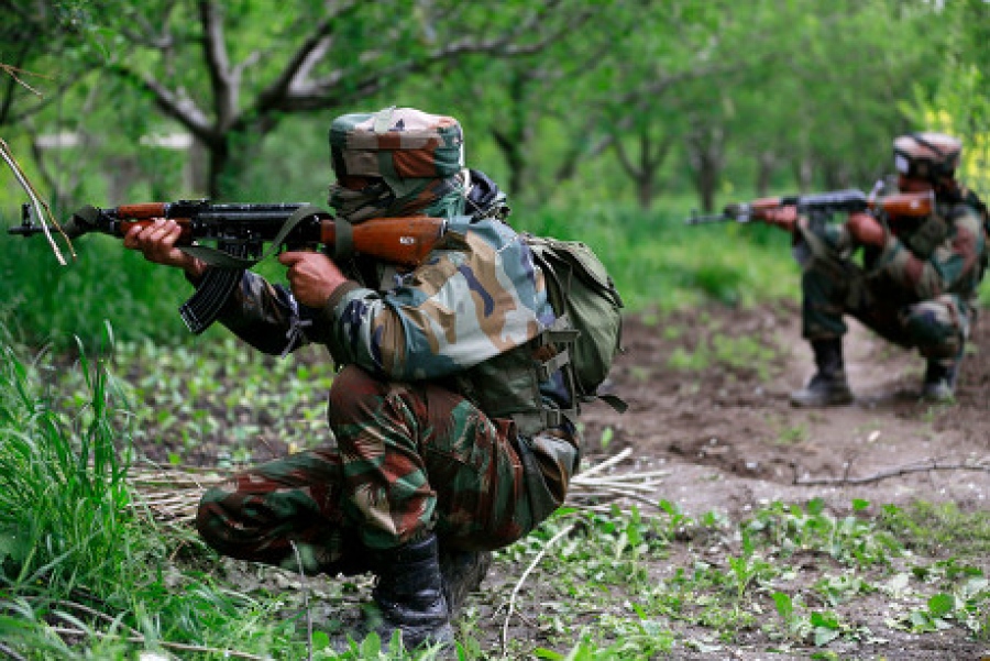 «Καταιγίδα» βίας στην Ινδία – Νεκροί 4 στρατιώτες από αντάρτες που αγωνίζονται για ένωση του Κασμίρ με το Πακιστάν