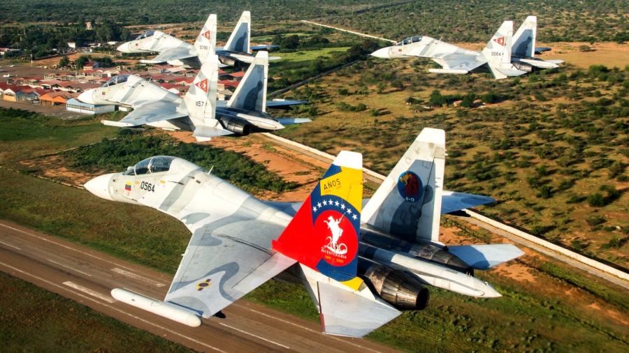Ξεσπάει ανεξέλεγκτο χάος στη Βενεζουέλα - Τα ρωσικά Sukhoi Su-30MK2 έτοιμα να συντρίψουν τα καταδρομικά των ΗΠΑ
