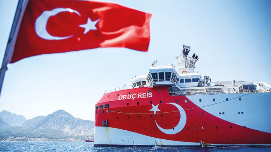 Προπαγάνδα πολέμου από Tούρκο ναύαρχο: Ότι πετάξει πάνω από το Oruc Reis να καταρριφθεί, η σύρραξη πλησιάζει