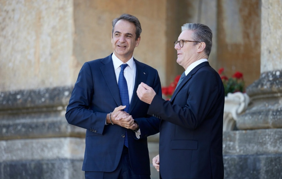 Συνάντηση Μητσοτάκη με τον νέο πρωθυπουργό της Βρετανίας - Στο επίκεντρο οι σχέσεις με την ΕΕ