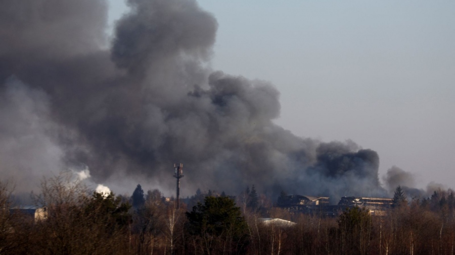 Η Ρωσία παραλύει αργά και μεθοδικά τον ενεργειακό τομέα της Ουκρανίας - Πρωτοφανές πλήγμα στο διυλιστήριο του Lviv