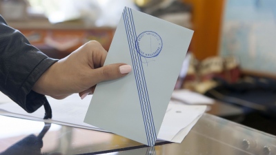 To «γκάλοπ των γκάλοπ» της ΕΡΤ: Επτακομματική Βουλή – Κάτω από το 20% ο ΣΥΡΙΖΑ – Εκτός το ΜέΡΑ 25