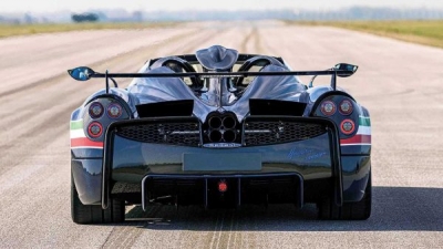 Pagani: Τα ηλεκτρικά supercar ρυπαίνουν όσο μία σταγόνα στον ωκεανό