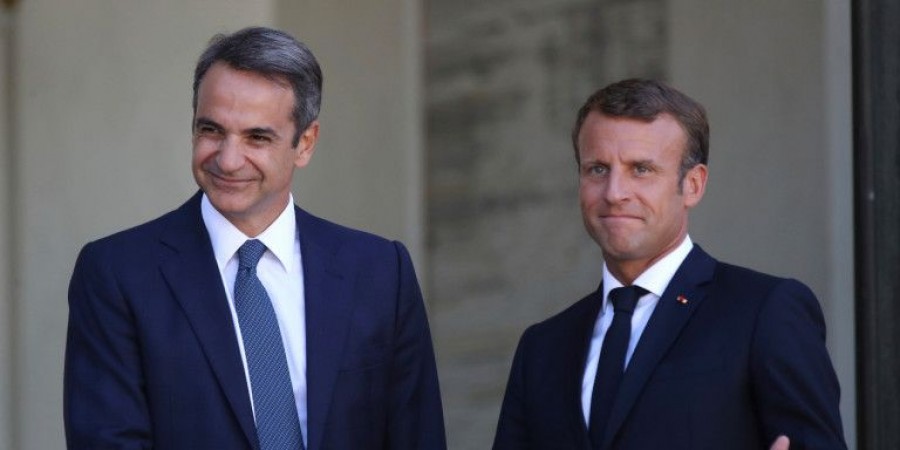 Τηλεφωνική επικοινωνία του Κυριάκου Μητσοτάκη με τον πρόεδρο της Γαλλίας, Emmanuel Macron