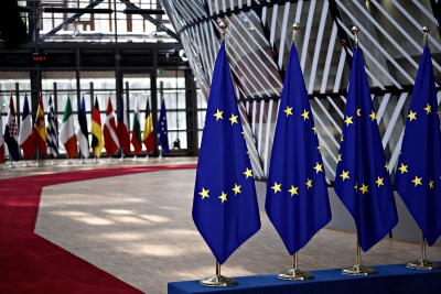 Ευρωβαρόμετρο: Το 71% των Ευρωπαίων εμπιστεύονται την εμπορική πολιτική της ΕΕ