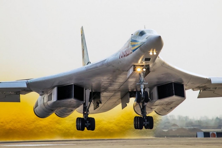 Προσγείωση ρωσικών βομβαρδιστικών αεροσκαφών Tu 160 στη Νότια Αφρική