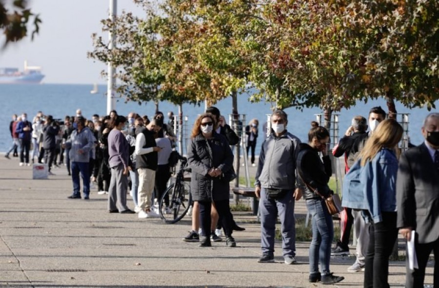 Μεγάλη διασπορά κορωνοϊού στη Θεσσαλονίκη - Τι δείχνουν τα αποτελέσματα των rapid tests