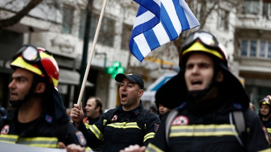 Προκηρύχθηκε ο διαγωνισμός για την πρόσληψη 962 εποχικών πυροσβεστών