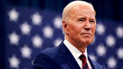 Απίστευτη γκάφα Biden: «Υπηρέτησα ως η πρώτη μαύρη γυναίκα στο πλευρό ενός μαύρου προέδρου»