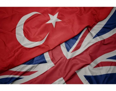 Η Βρετανία αίρει τους περιορισμούς πώλησης στρατιωτικού εξοπλισμού στην Τουρκία