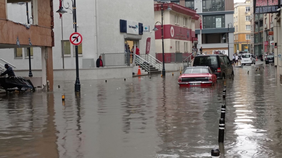 Φονικό πέρασμα της κακοκαιρίας και από την Τουρκία - Τουλάχιστον οχτώ οι νεκροί