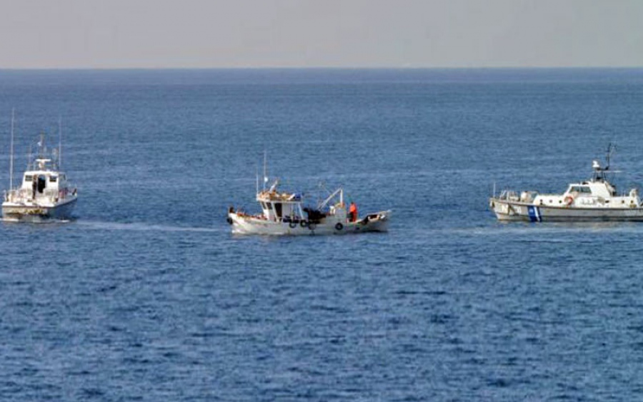 Ανενόχλητοι οι Τούρκοι στο κράτος φάντασμα – Οπλισμένοι ψαράδες συνοδεία ακταιωρών στο Φαρμακονήσι, απόγνωση για τους Έλληνες