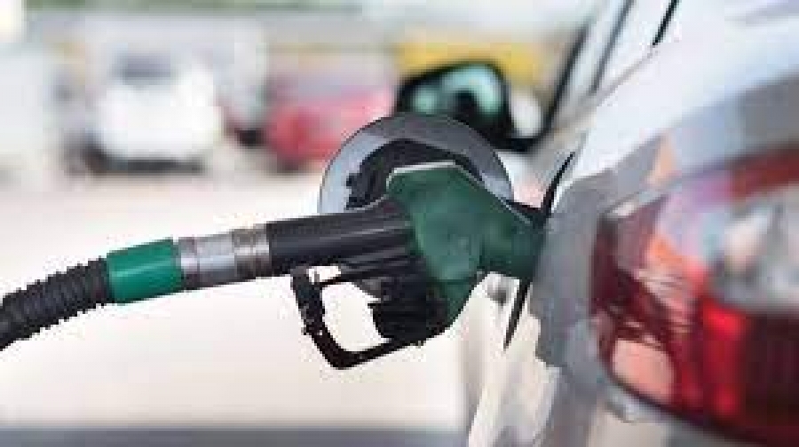 Βενζινοπώλες: Οι μεγάλες αποκλίσεις στις τιμές πρέπει να υποψιάζουν τον καταναλωτή