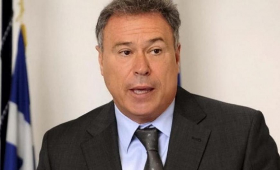 Σγουρός για Δούρου: Δεν άλλαξε τον τόπο μας, μας άλλαξε τα φώτα