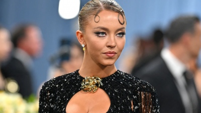 «Syd for short» - Sydney Sweeney... η επιστροφή (vid)