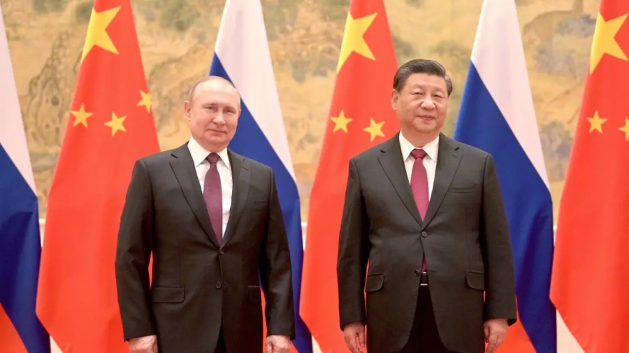 Η Ρωσία αποτελεί τον στενότερο πολιτικό σύμμαχο της Κίνας - Ειδικός εξηγεί πώς οι ενέργειες των ΗΠΑ απομόνωσαν τον «δράκο»