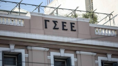Αυξήσεις 25% στον κατώτατο μισθό, από τον Ιούνιο, ζητά η ΓΣΕΕ