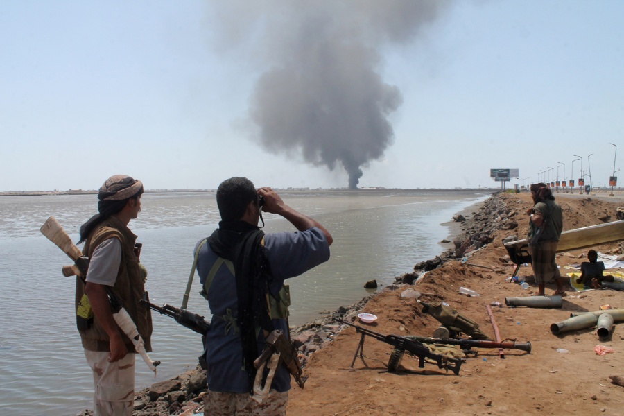 Υεμένη: Νέες αεροπορικές επιδρομές γύρω από τη Χοντάιντα, μάχες μέσα στην πόλη
