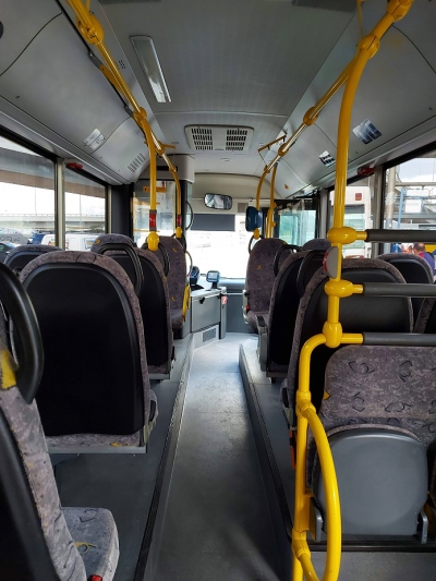 Πανικός στο Μοναστηράκι: Άνδρας άρχισε να απειλεί επιβάτες λεωφορείου με... τσεκούρι - Τους έσωσε ο οδηγός