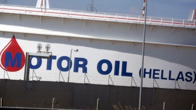 Υπό έλεγχο η φωτιά στις εγκαταστάσεις της Motor Oil - Συναγερμός στην Πυροσβεστική