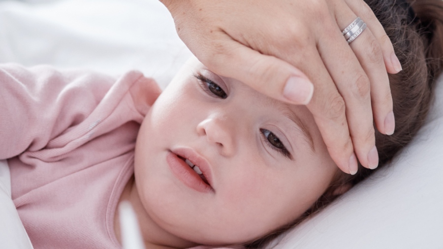 Πυρετικοί σπασμοί στα παιδιά - Τι πρέπει να γνωρίζουν οι γονείς