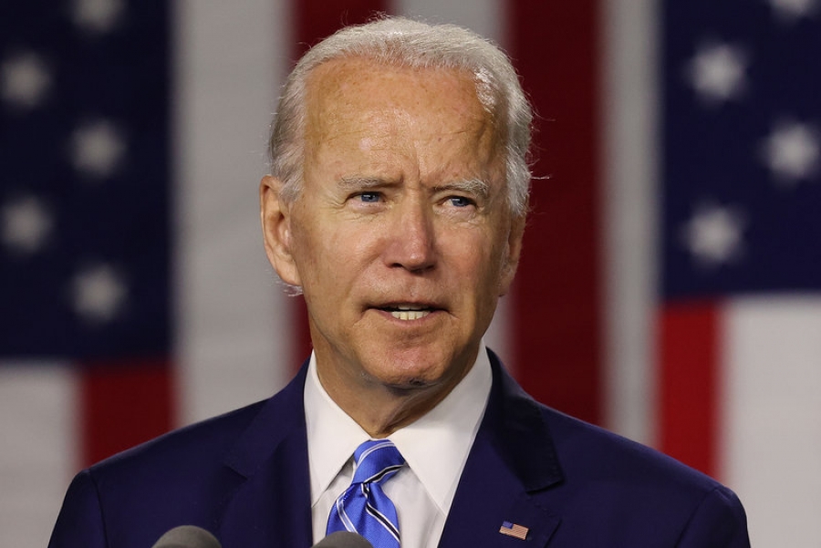 Biden: Η αύξηση του κατώτατου ωρομισθίου δεν θα συμπεριληφθεί στο πακέτο τόνωσης