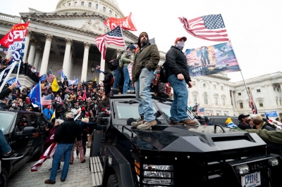 CNN: Χιλιάδες ένοπλοι εξτρεμιστές σχεδιάζουν να πολιορκήσουν το Καπιτώλιο πριν την ορκωμοσία Biden