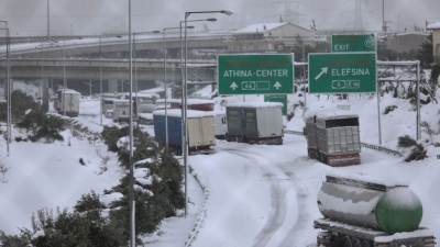 ΕΕΑ: «Οι οδηγοί που εγκλωβίστηκαν στην Αττική Οδό μπορούν να διεκδικήσουν μέχρι 100.000 ευρώ»