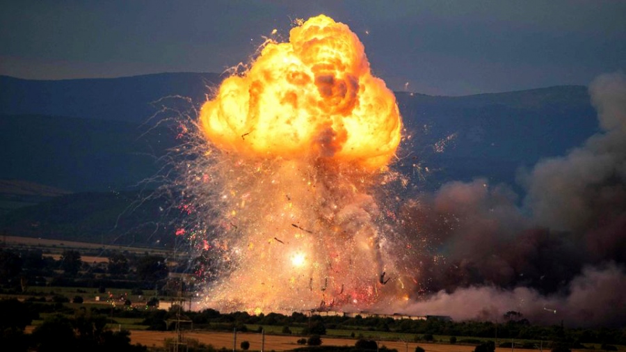 Άγριο σφυροκόπημα στο Donetsk - Οι Ρώσοι διέλυσαν ουκρανικές αποθήκες όπλων με καταιγισμό Geran (vid)