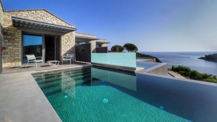 C&W: Πώς κινήθηκαν οι ξενοδοχειακές επενδύσεις στην Ελλάδα το 2023