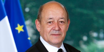 Le Drian (ΥΠΕΞ Γαλλίας): Η Ρωσία προσποιείται ότι διαπραγματεύεται εκεχειρία με την Ουκρανία